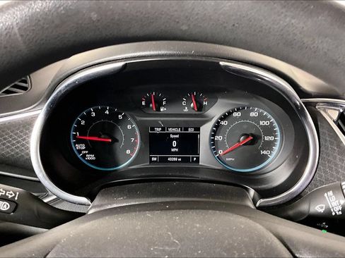 Used 2020 Chevrolet Malibu LT FWD image 19