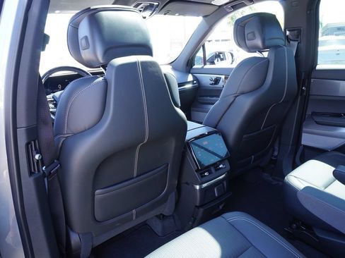 New 2026 Cadillac Vistiq Luxury AWD/4WD image 12