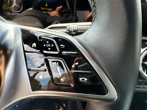 Used 2024 Mercedes-Benz CLA 250 4MATIC w/ Exclusive Package image 18