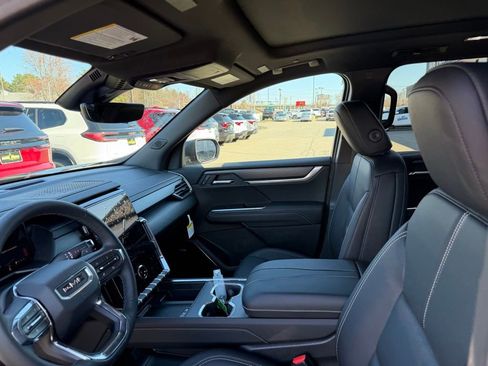 New 2026 GMC Acadia Elevation w/ Black Edition AWD/4WD image 16