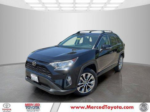 Certified 2019 Toyota RAV4 XLE Premium FWD image 1