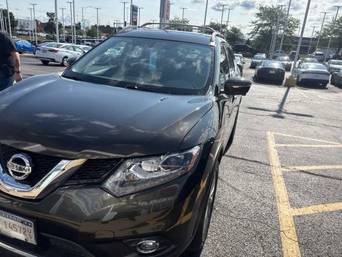 Used 2015 Nissan Rogue SL w/ SL Premium Package AWD/4WD image 2