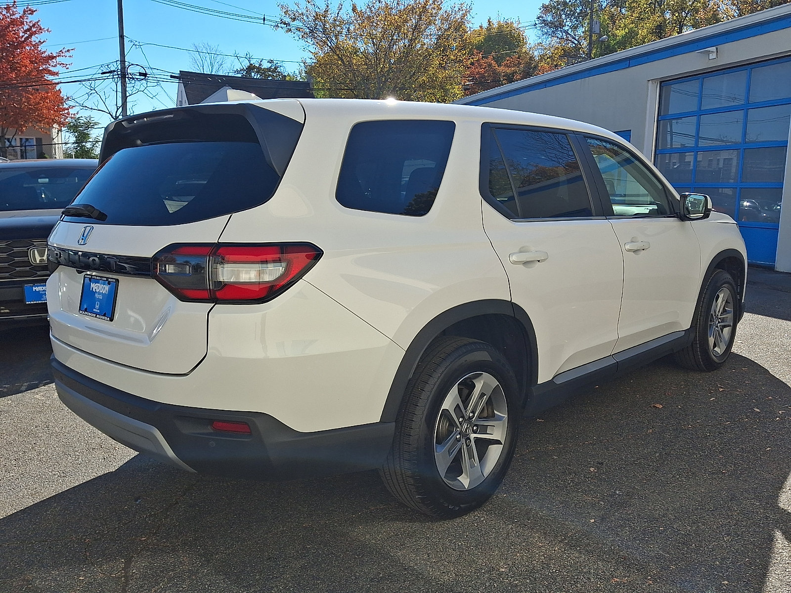 Used 2024 Honda Pilot EX-L image 4