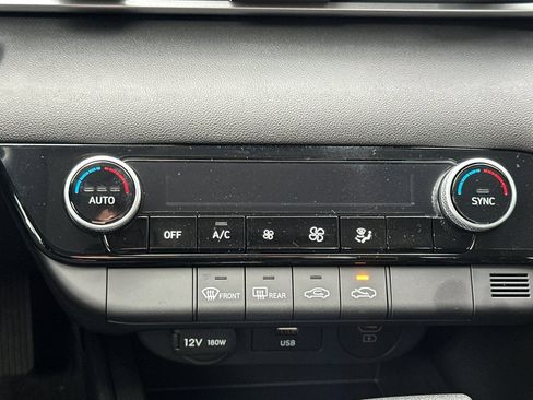 Used 2026 Hyundai Elantra Hybrid FWD image 22