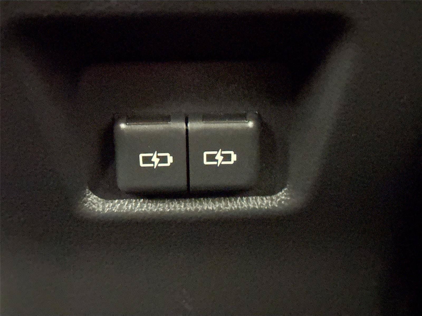 Certified 2025 Toyota RAV4 XLE Premium FWD image 36