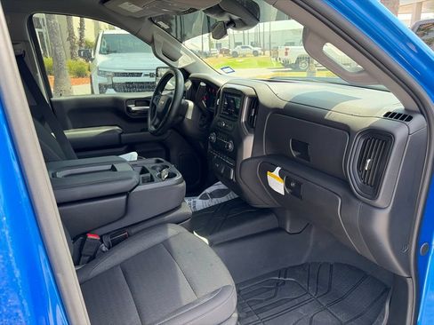 Used 2026 Chevrolet Silverado 1500 Custom w/ Turbomax Blackout Package RWD image 9