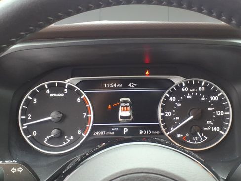 Used 2023 Nissan Rogue SV w/ SV Premium B Package image 13