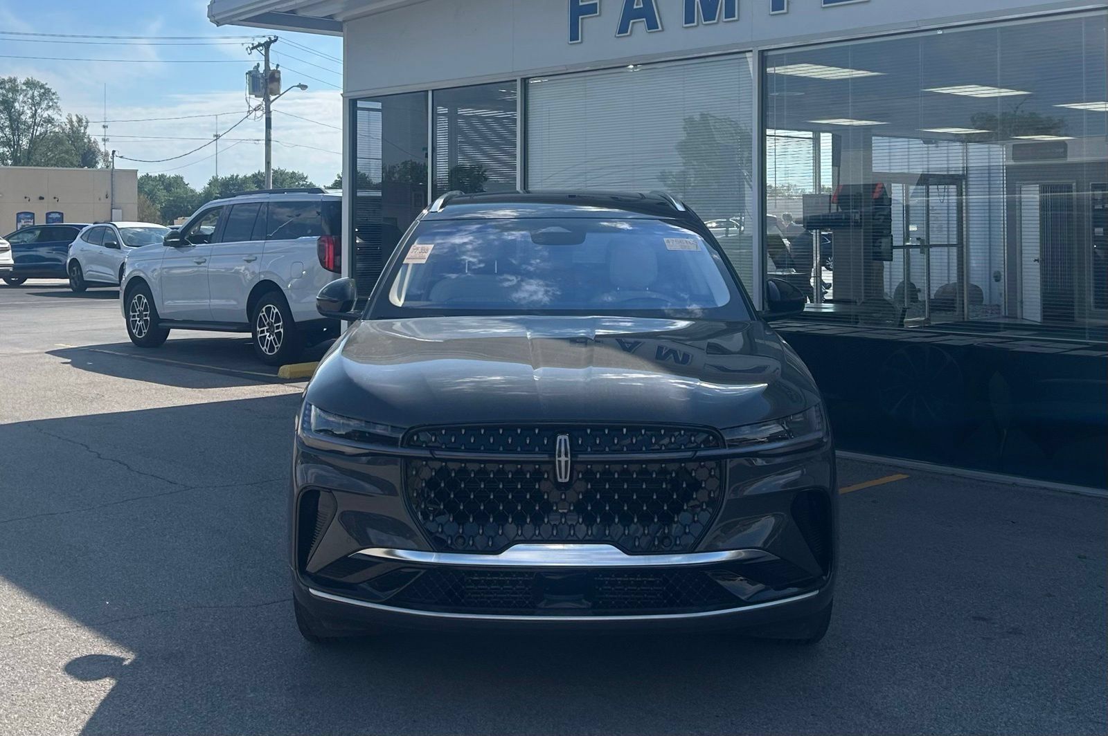 Used 2024 Lincoln Nautilus Black Label AWD/4WD image 2