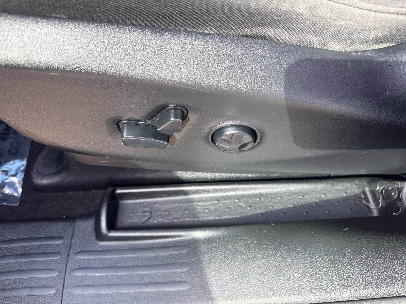Used 2019 Chrysler Pacifica Touring Plus w/ Advanced Safetytec Group FWD image 24