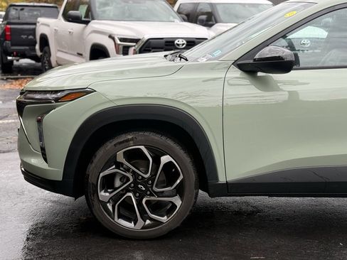 Used 2024 Chevrolet Trax RS w/ Sunroof Package image 2