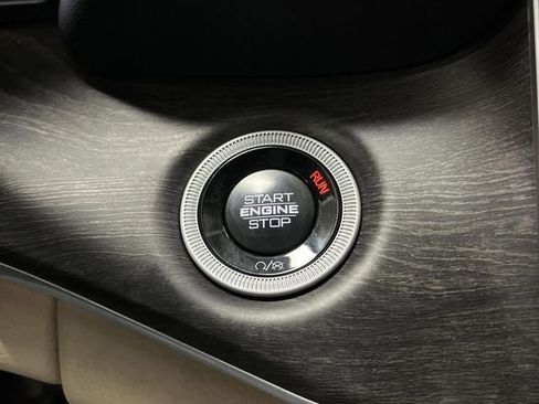 Used 2024 Jeep Grand Cherokee Limited image 24