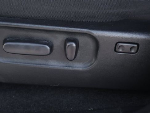 Used 2022 Toyota Tacoma TRD Off-Road w/ Technology Package image 17