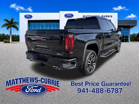 Used 2024 GMC Sierra 1500 AT4 w/ Technology Package AWD/4WD image 4