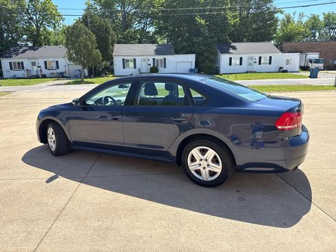 Used 2015 Volkswagen Passat 1.8T S FWD image 5