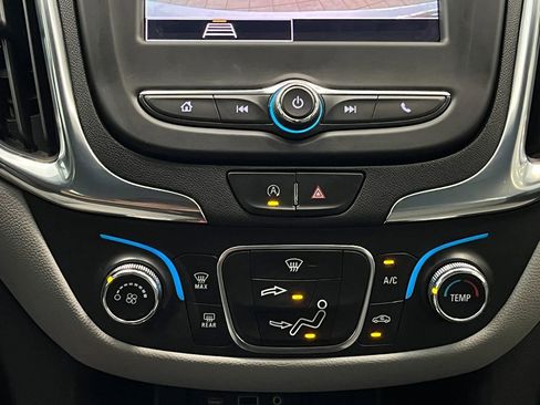 Used 2023 Chevrolet Equinox LS w/ LS Convenience Package image 22