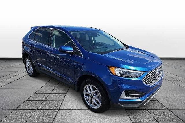 Used 2024 Ford Edge SEL AWD/4WD image 3