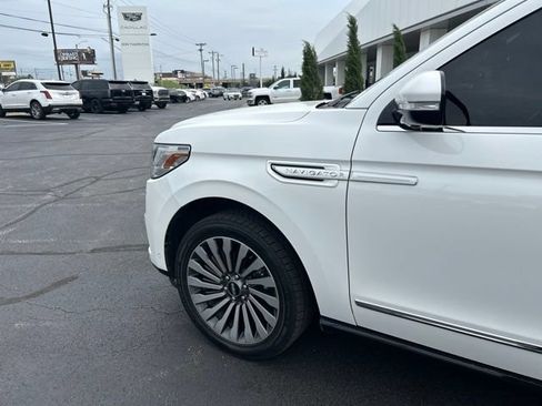 Used 2020 Lincoln Navigator Reserve w/ Equipment Group 208A Reserve AWD/4WD image 11