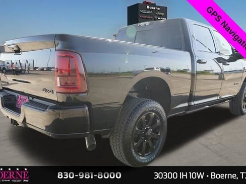 Used 2025 RAM 2500 Laramie AWD/4WD image 7