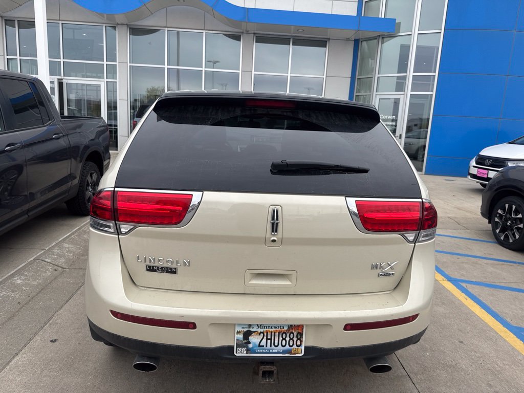 Used 2015 Lincoln MKX AWD w/ Equipment Group 101A image 14