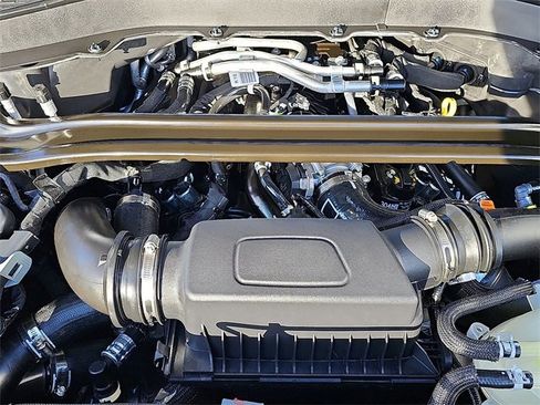 Used 2025 Ford Explorer ST image 33