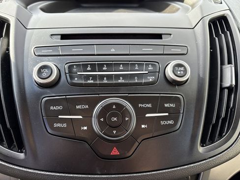 Used 2018 Ford Escape SE image 18