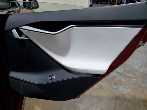 Used 2019 Tesla Model S 100D image 22