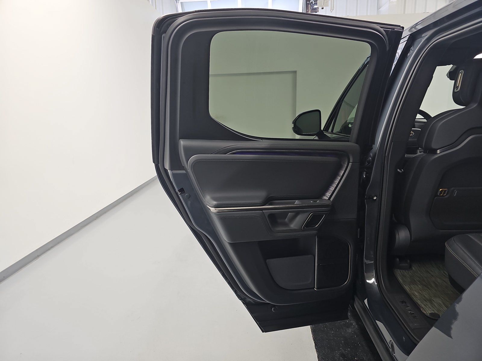 Used 2022 Rivian R1T Launch Edition AWD/4WD image 17