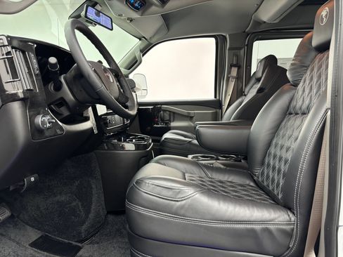 New 2026 GMC Savana 3500 Extended w/ Driver Convenience Package RWD image 19