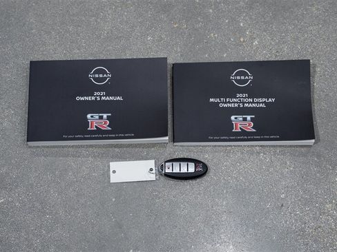 Used 2021 Nissan GT-R Premium AWD/4WD image 26
