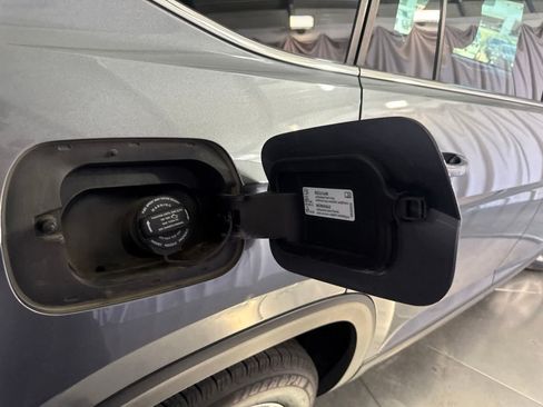 Used 2019 Volkswagen Atlas SE FWD image 14