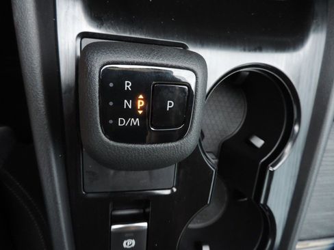 Certified 2023 Nissan Rogue SV FWD image 24