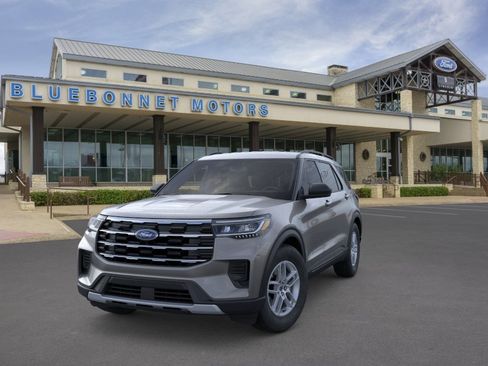 New 2026 Ford Explorer Active RWD image 2
