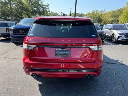 New 2025 Lincoln Aviator 2WD w/ Jet Appearance Package image 18