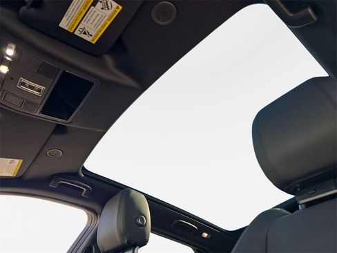 New 2026 Land Rover Discovery Sport Landmark image 32