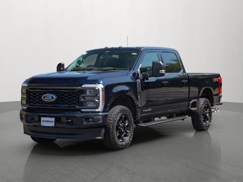 Used 2023 Ford F250 XLT w/ XLT Premium Package AWD/4WD image 2
