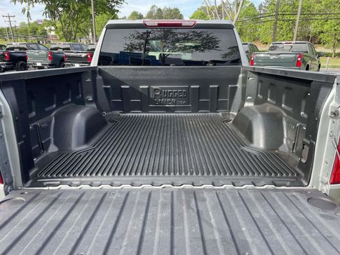 Used 2025 Chevrolet Silverado 1500 LT AWD/4WD image 18