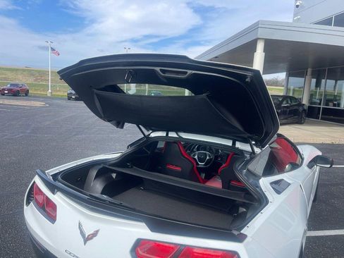 Used 2016 Chevrolet Corvette Stingray Coupe w/ 2LT Preferred Equipment Group image 10