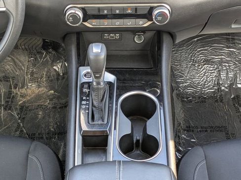 Used 2024 Nissan Altima 2.5 SV image 15