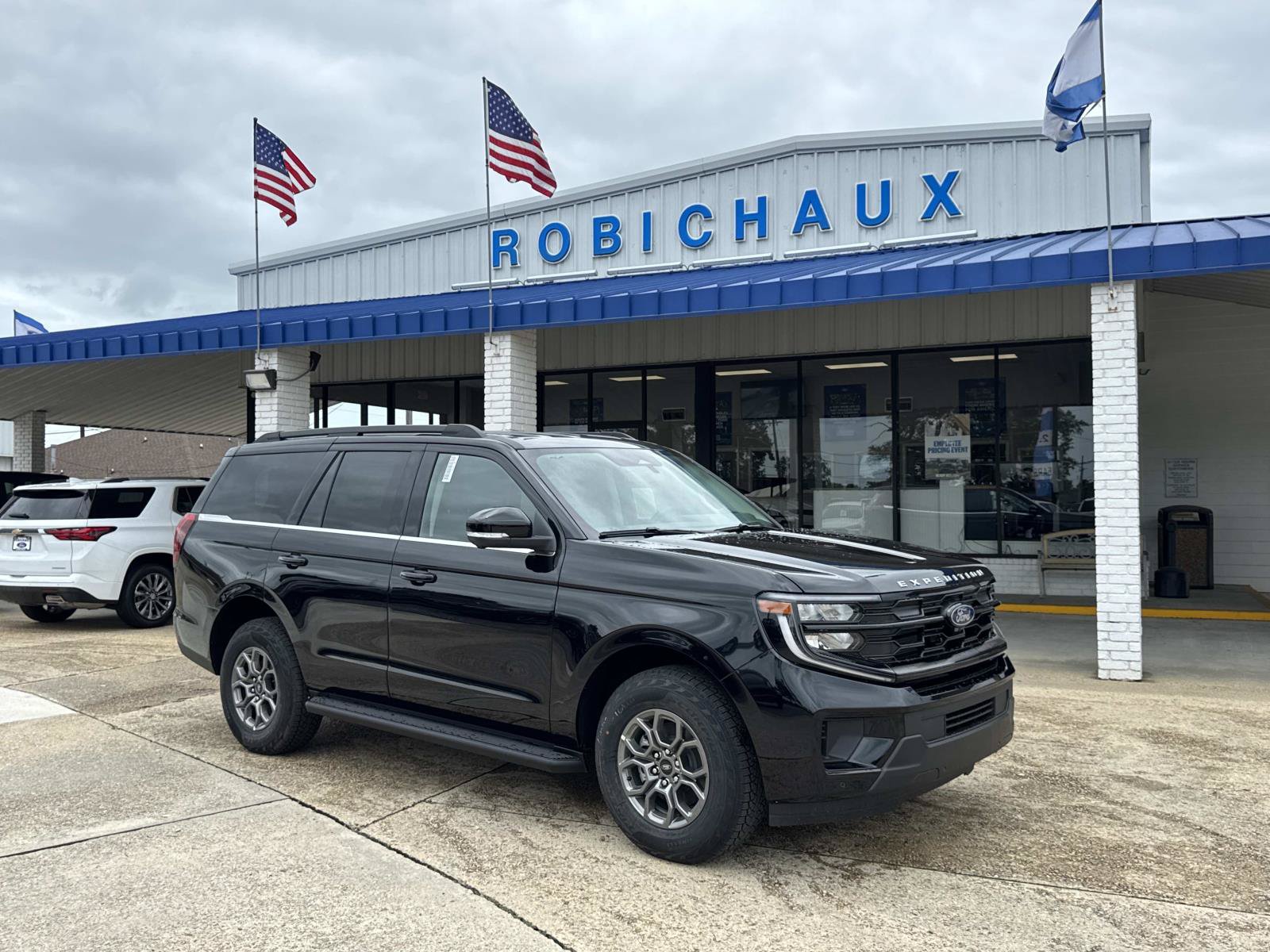 New 2026 Ford Expedition Active RWD image 1