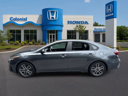 Used 2023 Kia Forte GT-Line w/ GT-Line Premium Package image 3