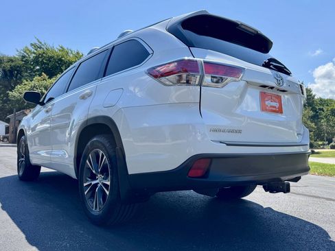 Used 2016 Toyota Highlander XLE w/ Protection Package #3 AWD/4WD image 9