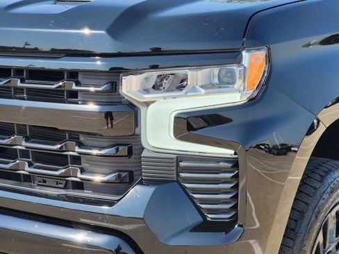 Used 2025 Chevrolet Silverado 1500 LT Trail Boss w/ Convenience Package II AWD/4WD image 16
