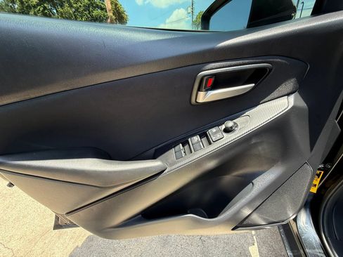 Used 2019 Toyota Yaris LE FWD image 19