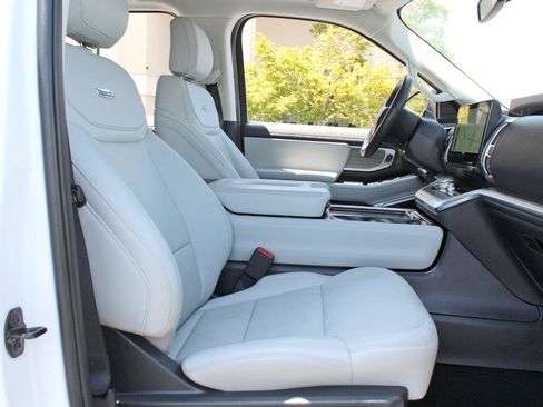Used 2025 Ford Expedition Platinum AWD/4WD image 42