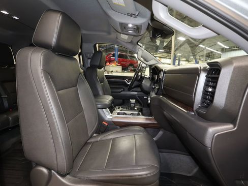 Used 2023 GMC Sierra 1500 SLT w/ SLT Premium Plus Package image 27