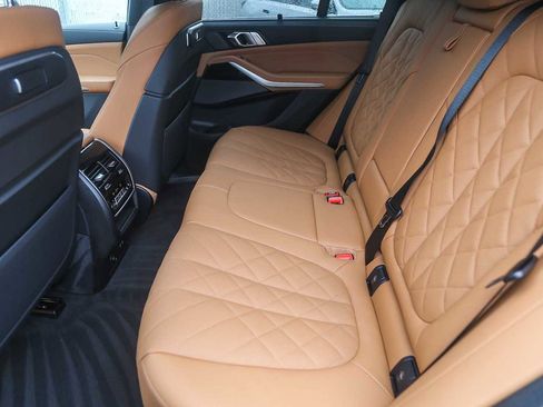 Used 2026 BMW X5 xDrive50e image 15