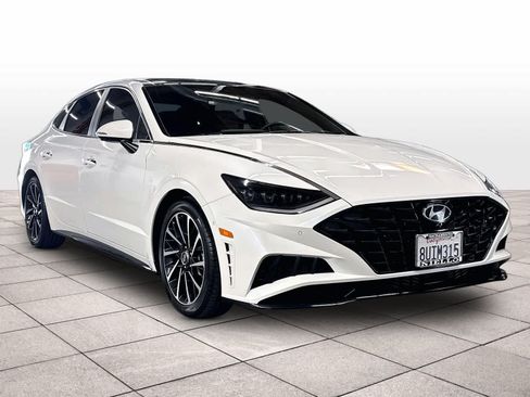 Used 2021 Hyundai Sonata Limited FWD image 2
