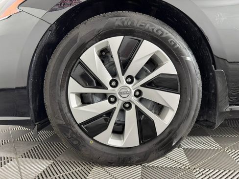 Used 2023 Nissan Altima 2.5 S FWD image 39