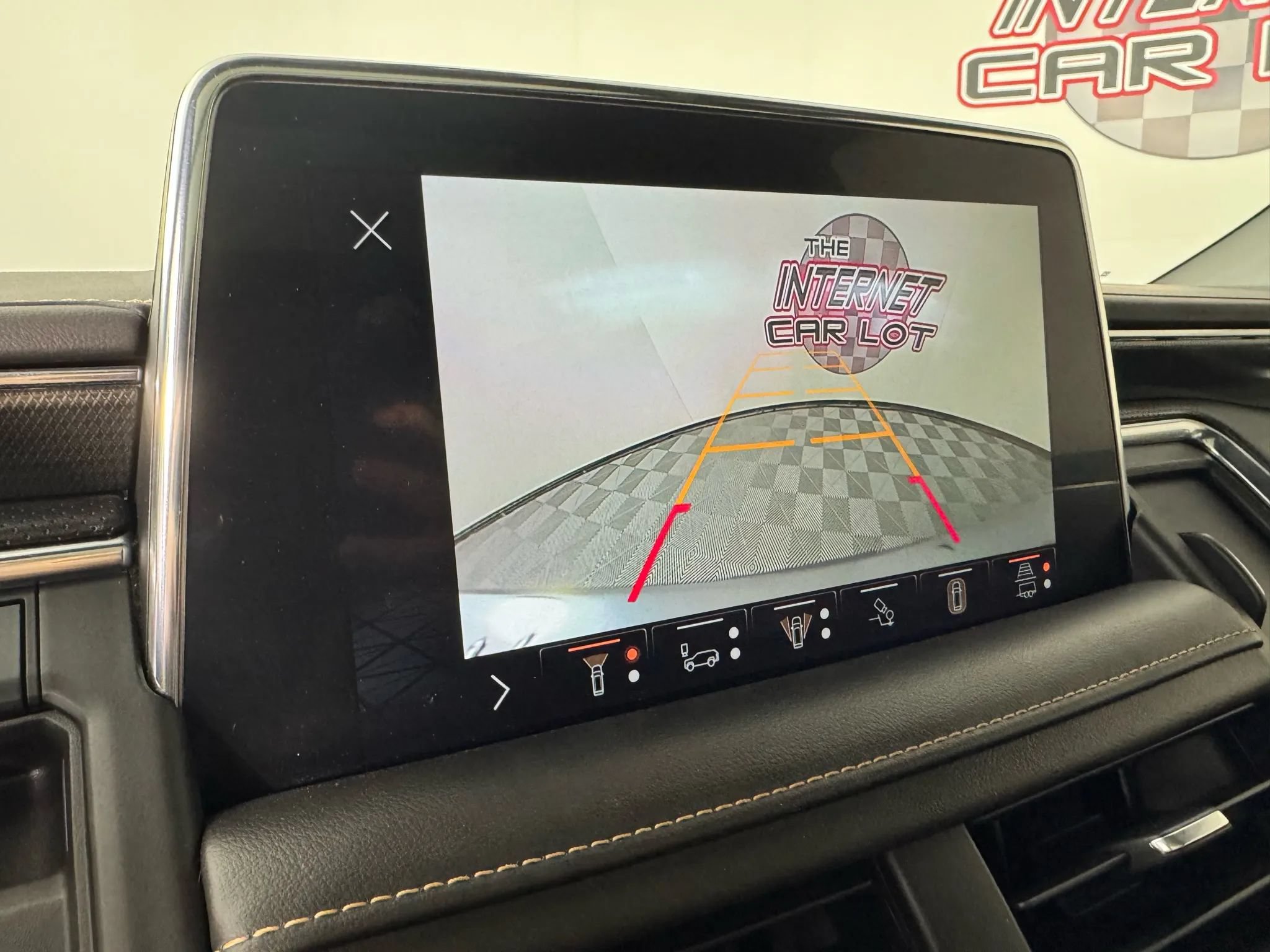 Used 2022 GMC Yukon AT4 AWD/4WD image 18
