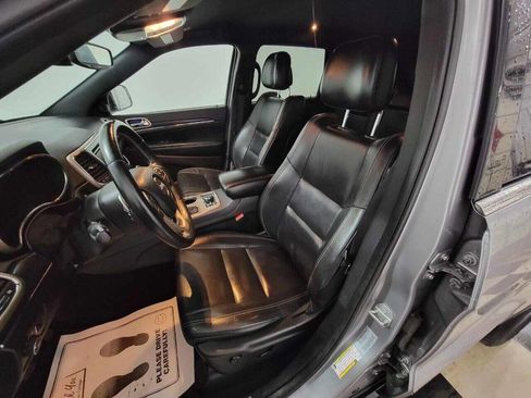 Used 2017 Jeep Grand Cherokee Limited image 15